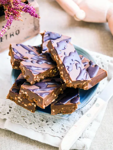 Pack some  homemade  protein for a fall hike